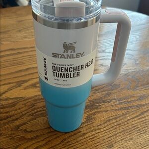 Stanley Quencher H2.0 Tumbler - Sky Blue